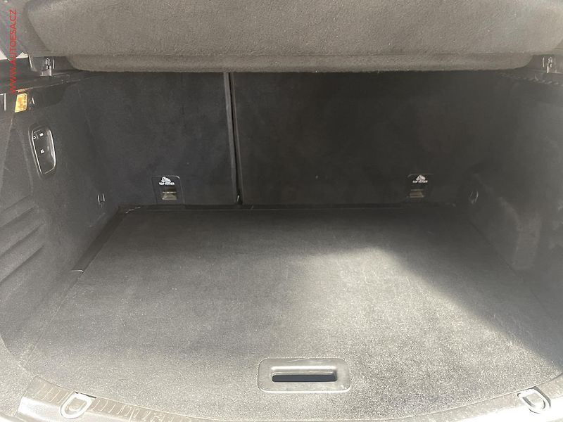 Renault Scénic (2017) 1.6 dCi, Intense, LED, kamera - fotka 7 z 17