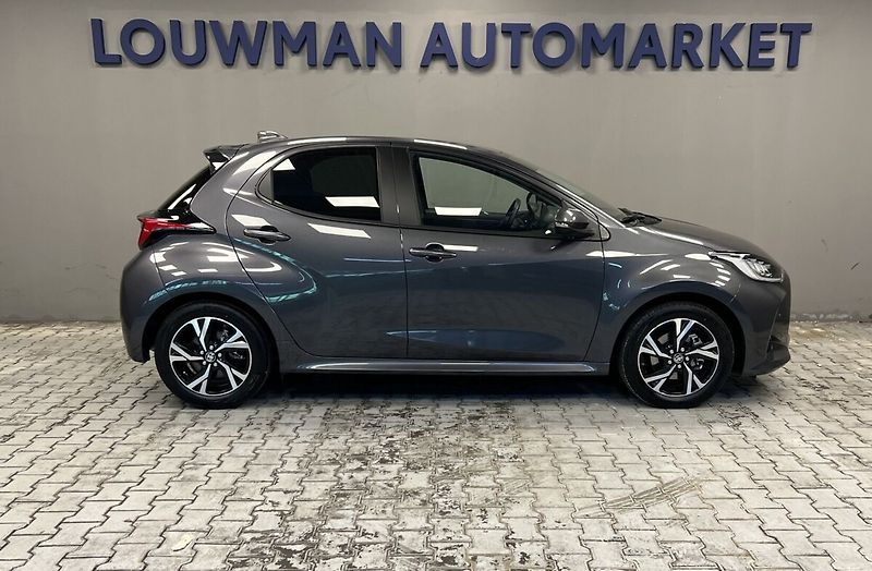 Toyota Yaris 1.5 Hybrid AT STYLE - fotka 17 z 17
