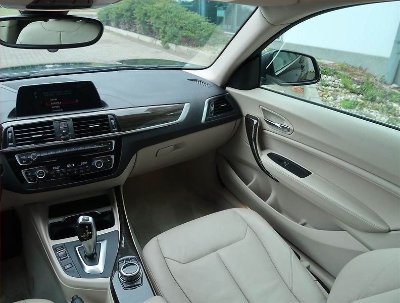BMW Řada 2 (2018) 218i, Automat, Serv.kniha - fotka 8 z 21