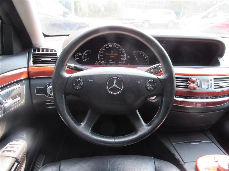 Mercedes-Benz Třídy S 3,0 CDi S320 173kW Long - fotka 12 z 32