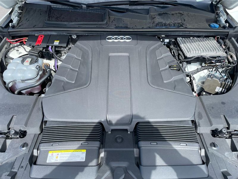 Audi Q7 45 TDI QUATTRO TIPTR. - fotka 24 z 26