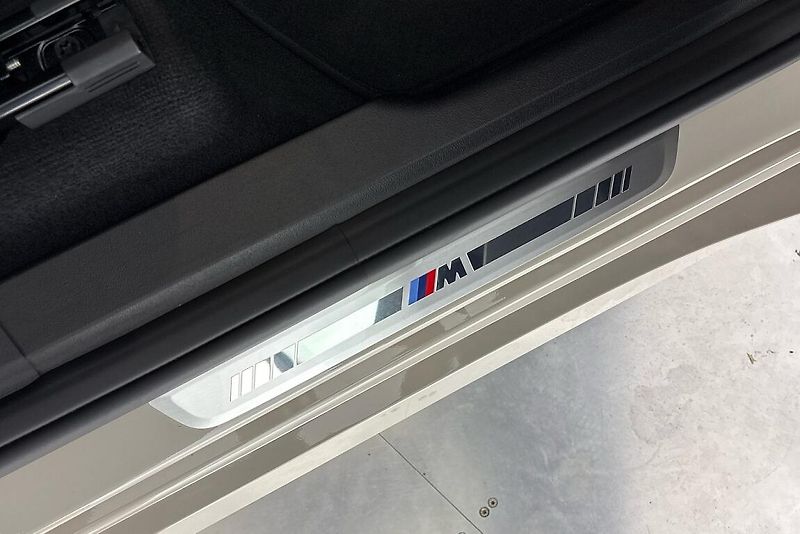 BMW X3 xDrive40d - fotka 16 z 25