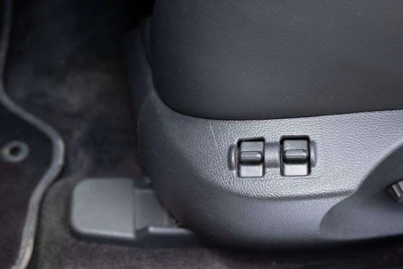 Infiniti QX70 Verze S, servisované, DVB-T - fotka 38 z 53
