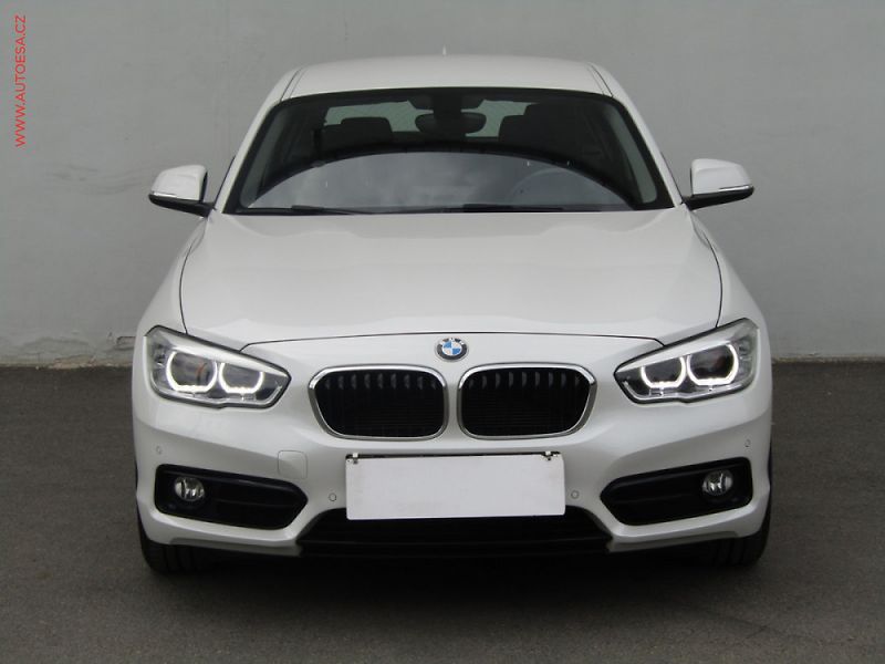 BMW Řada 1 (2018) 1.5, Advantage - fotka 2 z 3
