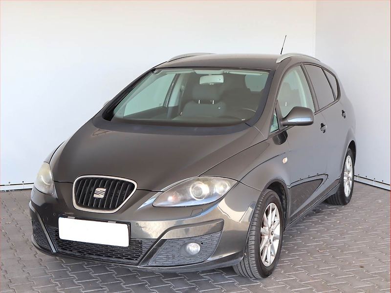 Seat Altea (2011) 1.8 TSI, Automat, Serv.kniha - fotka 2 z 20