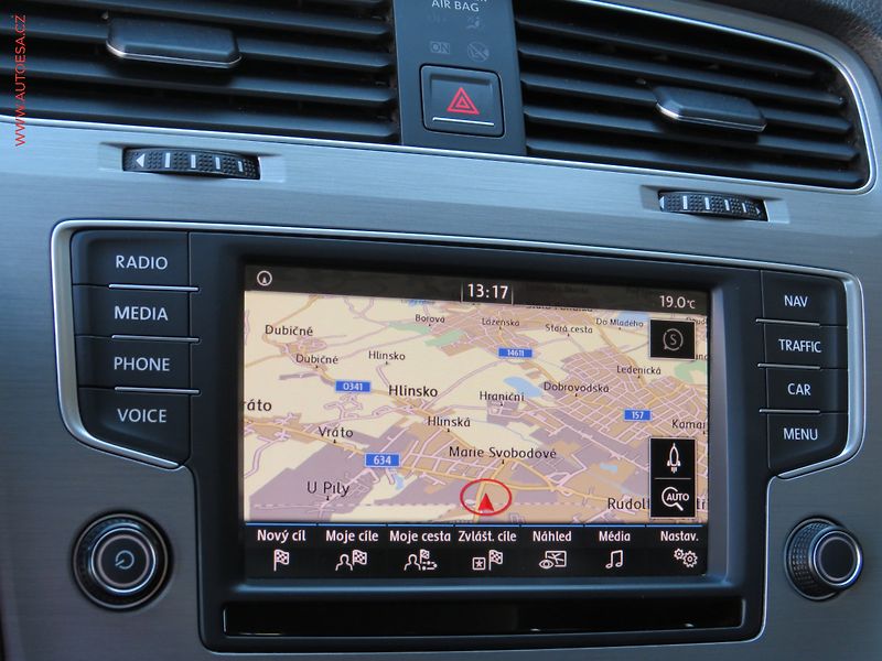 Volkswagen Golf (2016) 1.4TSi, R-line, navi - fotka 18 z 27