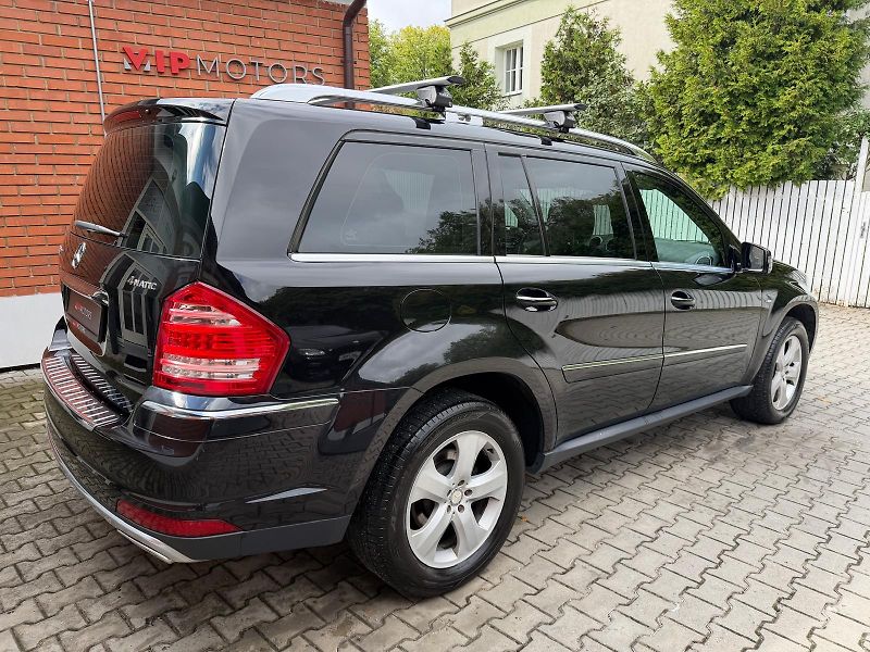 Mercedes-Benz GL 350CDi-4M-AMG-AIRMATIC-TOP STA - fotka 7 z 34