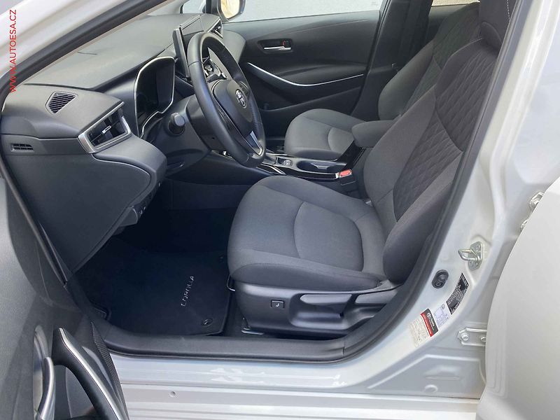 Toyota Corolla (2023) 1.5i, 1.maj,ČR, servis.kniha - fotka 9 z 20