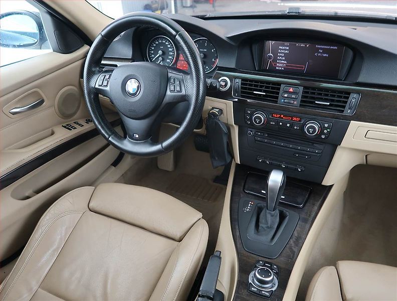 BMW Řada 3 (2007) 330 xd, 4X4, Automat, Navi - fotka 7 z 25