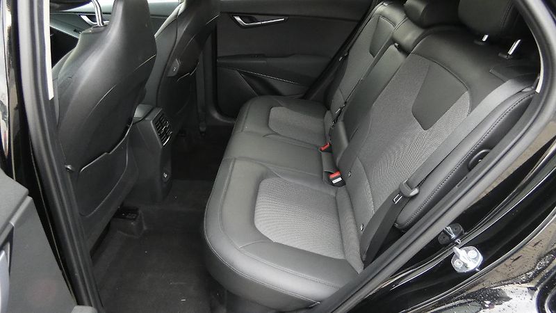 Kia Niro 1.6 GDI HEV DCT Comfort - fotka 19 z 21
