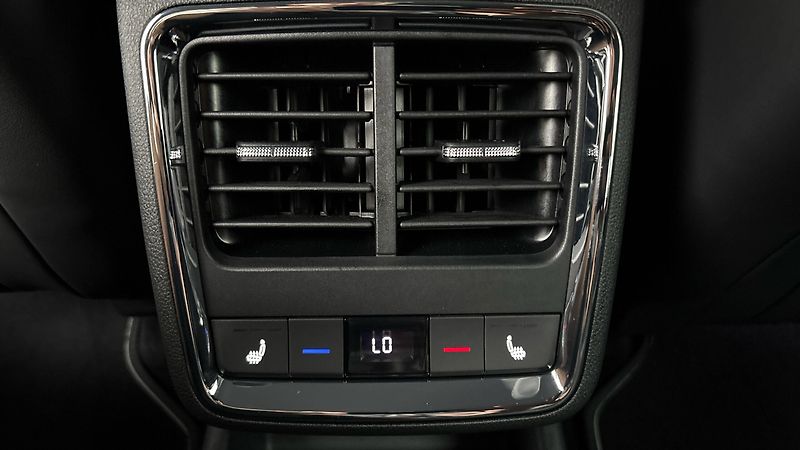 Škoda Enyaq 62 kWh AUT 60 Sportline - fotka 33 z 33