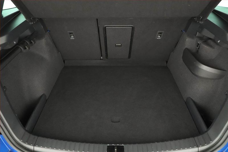 Škoda Karoq (2025) 2.0 TDI, Sportline, Navigace - fotka 11 z 20