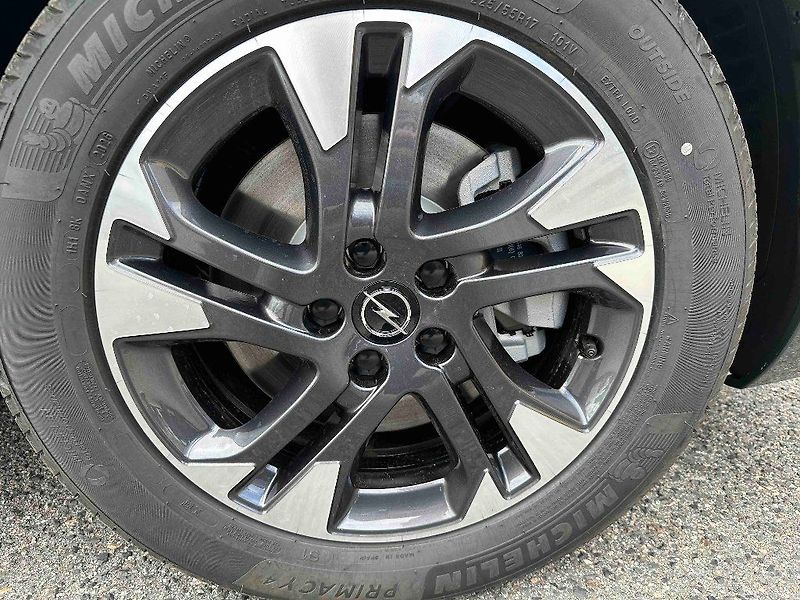 Opel Zafira Elegance 2.2 CDTI 132kW AT8 - fotka 28 z 28
