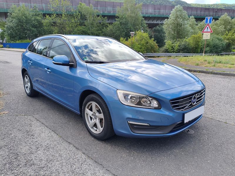 Volvo V60 (2014) 1,6 Diesel - fotka 4 z 33