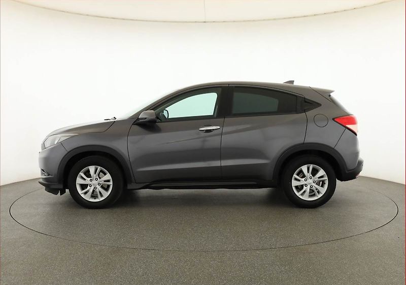 Honda HR-V (2017) 1.5 i-VTEC, ČR,1.maj - fotka 3 z 19