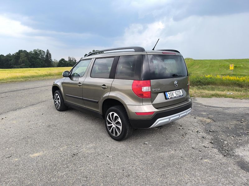 Škoda Yeti (2015) 2.0TDi DOLOŽENÉ KM - fotka 5 z 27