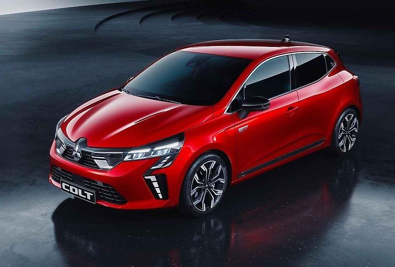 Hybridní vozy mají kromě nádrže i vysokonapěťovou baterii.