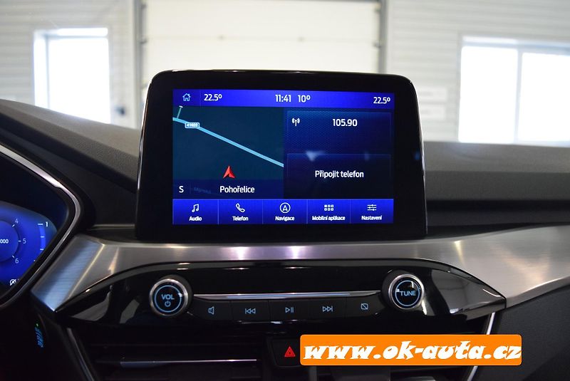 Ford Kuga 1.5 EBLUE TITANIUM 56 000 KM - fotka 40 z 57