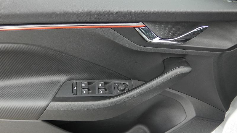 Škoda Scala 1,5TSI DSG Monte Carlo - fotka 9 z 25