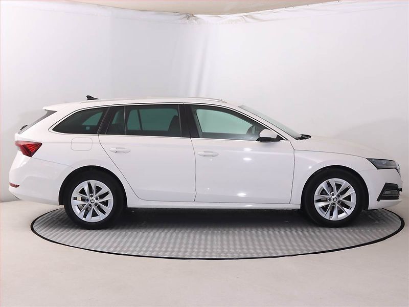 Škoda Octavia (2020) Style Plus 2.0 TDI, Automat - fotka 6 z 22