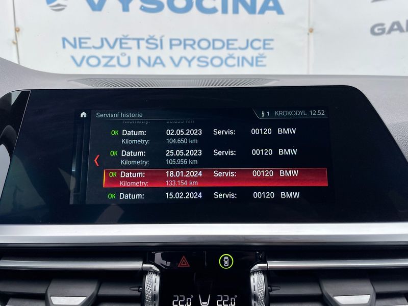 BMW Řada 3 (2020) Com. 318d 110kW Sport! - fotka 35 z 45