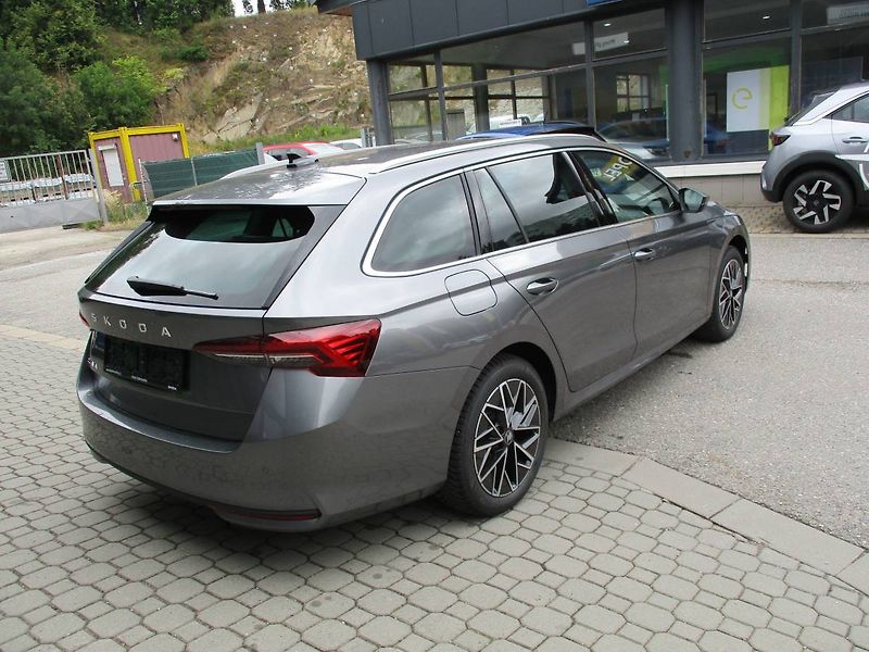 Škoda Octavia Combi Top Selection 2,0TDI 110 - fotka 5 z 15