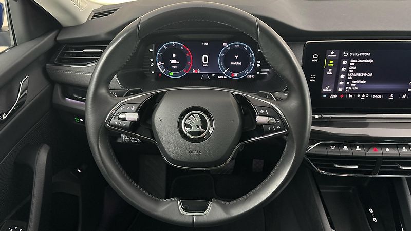Škoda Octavia 2.0 TDI DSG Style Combi - fotka 9 z 26
