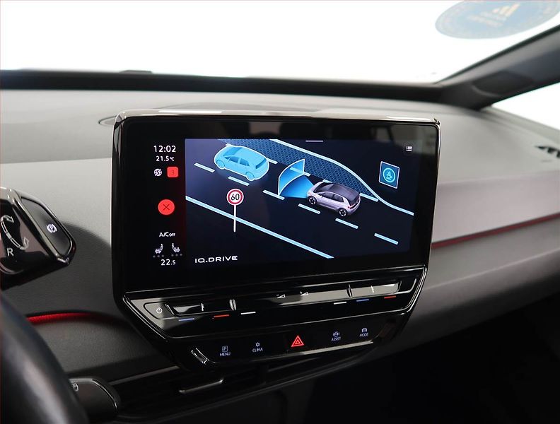 Volkswagen ID.3 (2020) Life Pro Perf. (62 kWh) - fotka 18 z 28