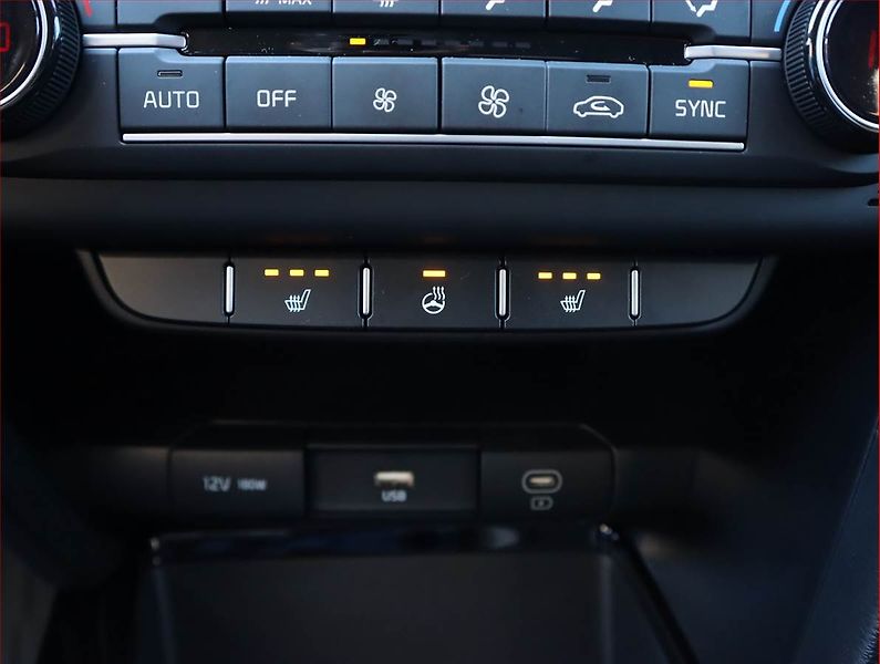Kia Ceed (2025) 1.5 T-GDI - fotka 22 z 22