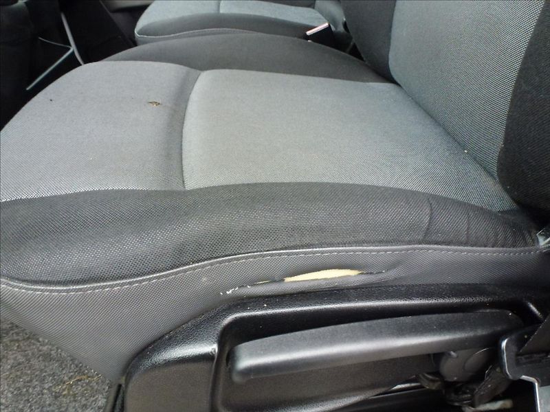 Renault Master 2,3 DCI L2H2 6 rychlostní - fotka 45 z 50