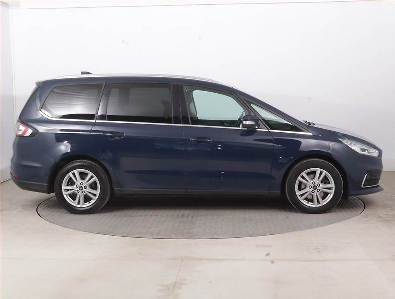 Ford Galaxy (2020) Titanium 2.0 EcoBlue, 7 míst - fotka 6 z 19