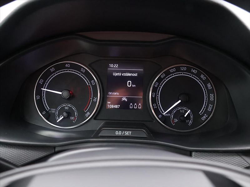 Škoda Kamiq 1,0 TSI 81kW Ambition - fotka 15 z 29