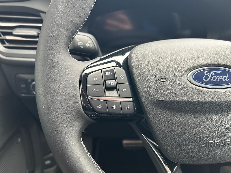 Ford Kuga 2.5 Hybrid HEV 134kW Active X - fotka 25 z 41