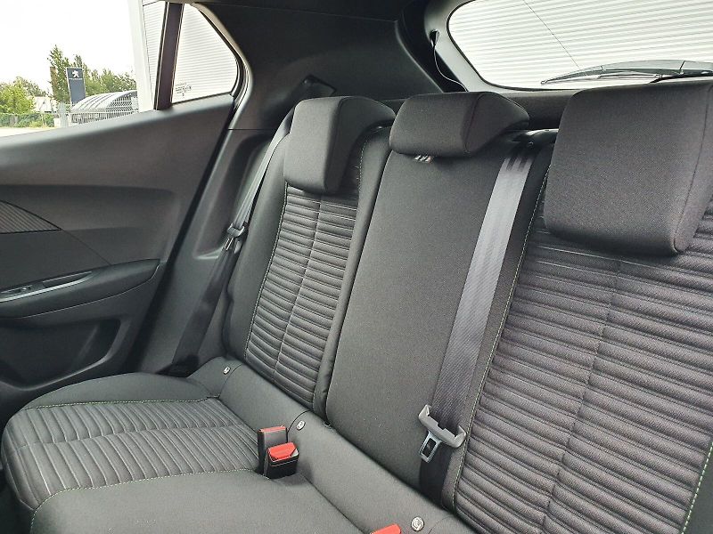 Peugeot 2008 (2026) BUSINESS T 100k MAN6 - fotka 18 z 18