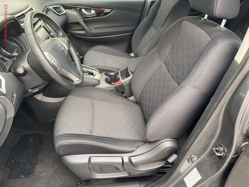 Nissan Qashqai (2017) 1.2DiG-T, Acenta, AT, navi - fotka 14 z 20