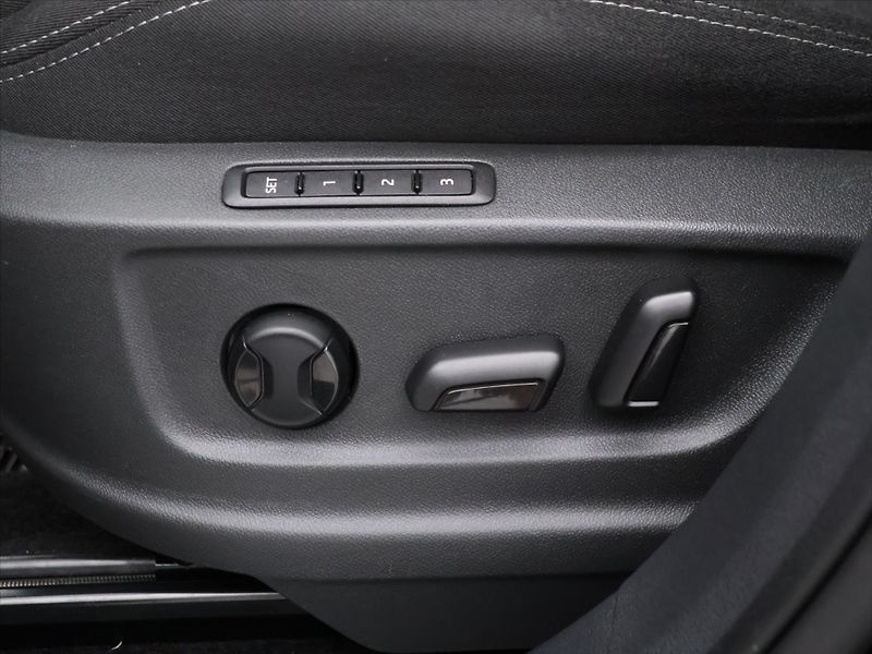 Škoda Kodiaq 2,0 TDI 140kW Style Navi - fotka 17 z 33
