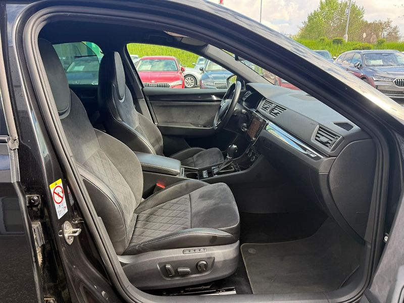 Škoda Superb Sportline2.0 TSI 162kw DSG - fotka 8 z 24