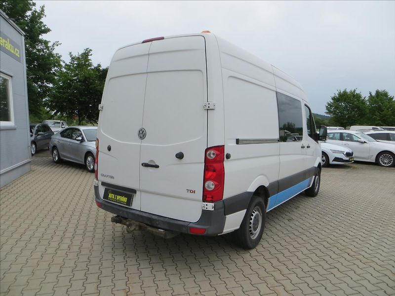 Volkswagen Crafter 2,0 TDI L3H3 5míst TZ Nez.top - fotka 10 z 23