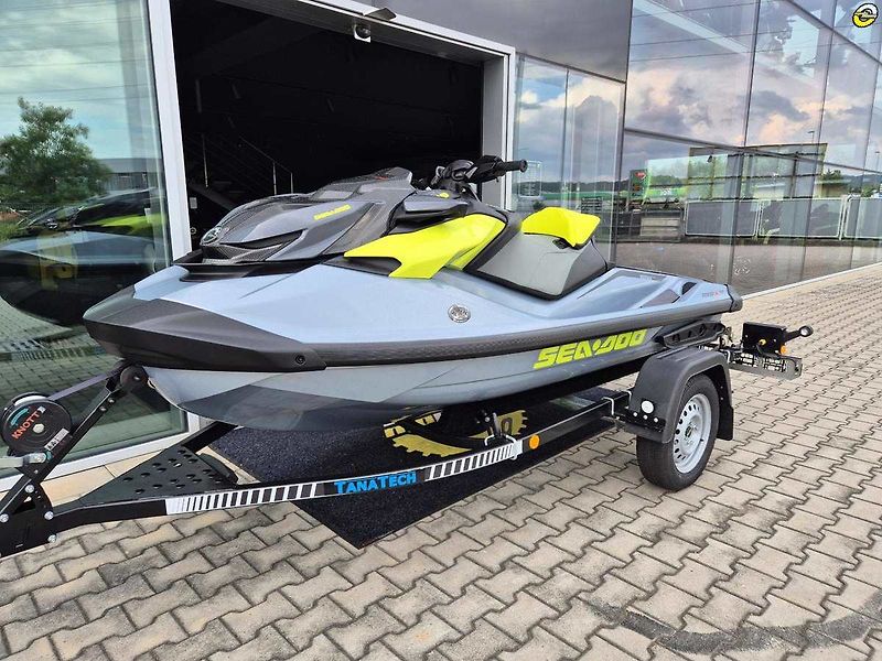 Sea Doo (2024) 21RH - RXP XRS 1-up 325hp - AK - fotka 9 z 21