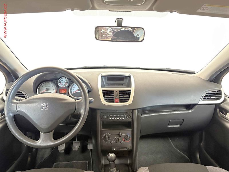 Peugeot 207 (2009) 1.4i, ČR, AC, el. výbava - fotka 8 z 14