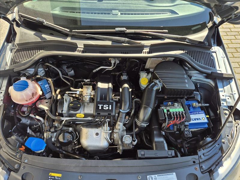 Škoda Rapid 1,2 TSi Klima Tempomat Alu TZ - fotka 26 z 27