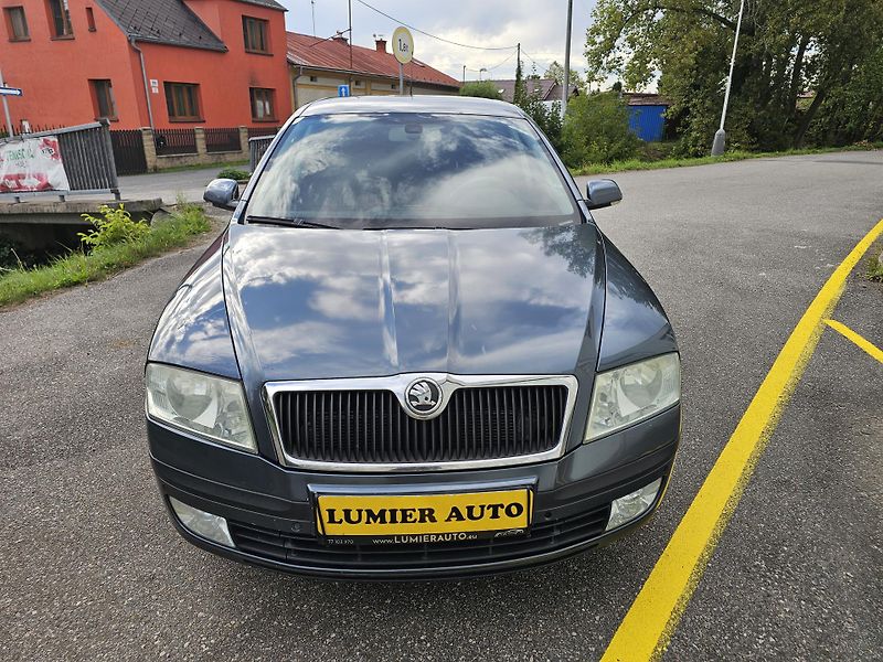 Škoda Octavia (2007) 2 1.9TDI - fotka 8 z 17