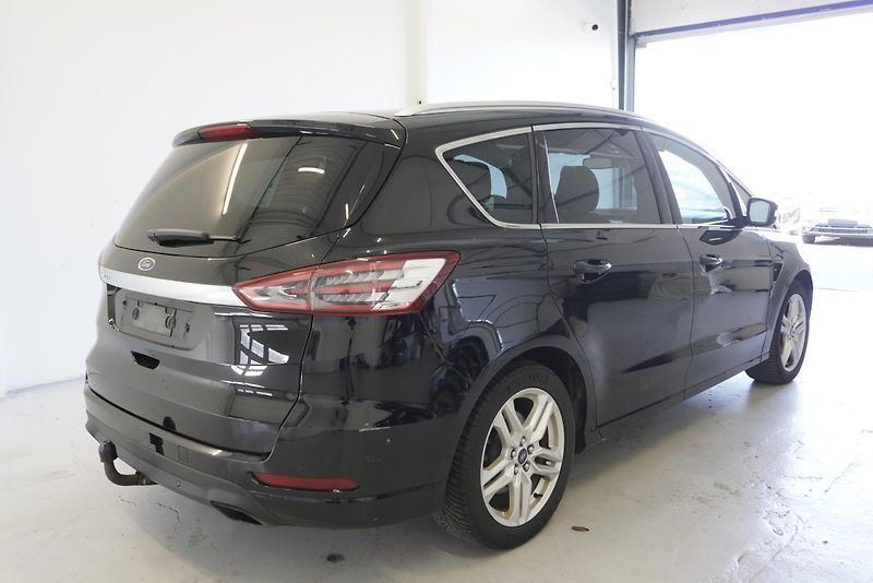Ford S-MAX 2.0 ECOBOOST,7MÍST,138 000KM! - fotka 6 z 27