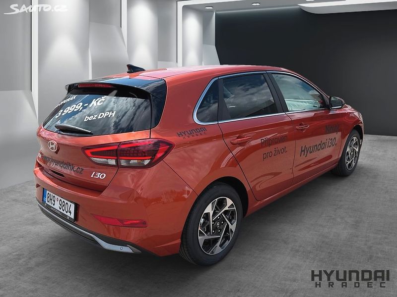 Hyundai i30 1,0 T-GDI Style Safety - fotka 3 z 12