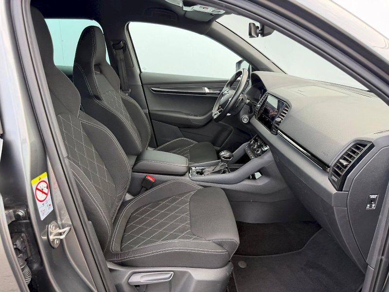 Škoda Karoq (2024) 2.0TSI 140kW DSG 4x4 SportLine - fotka 30 z 35