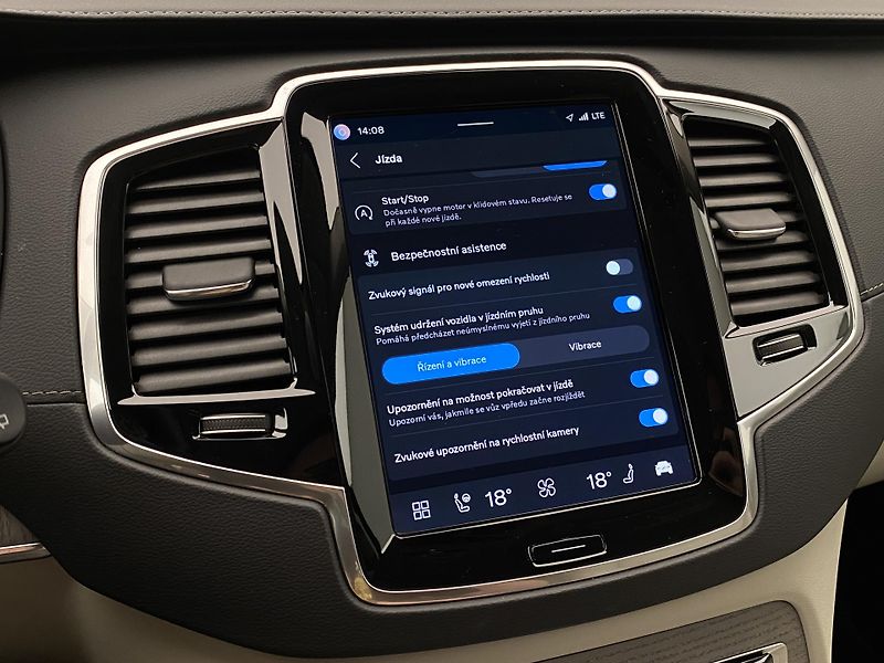 Volvo XC90 B5 AWD BRIGHT PLUS - fotka 53 z 66