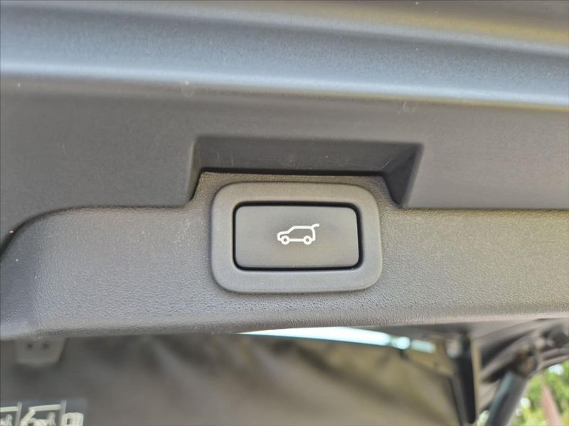 Land Rover Discovery 3,0 Si6 SE  5 - fotka 13 z 19