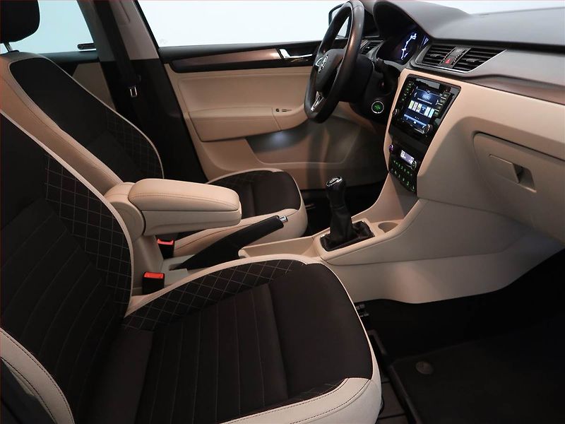 Škoda Rapid (2019) Spaceback 1.0 TSI, Serv.kniha - fotka 9 z 14