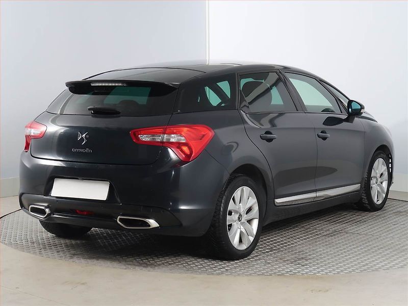 Citroën DS5 (2014) 2.0 BlueHDi, Automat, Navi - fotka 5 z 21
