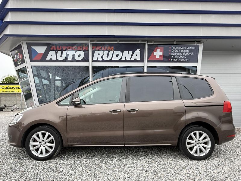 Volkswagen Sharan 2,0 TDI Panorama Automat DSG - fotka 18 z 41